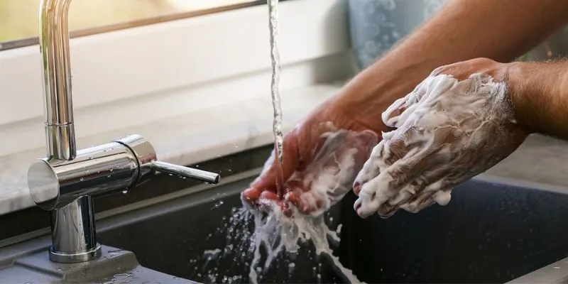 bùng phát dịch bệnh Covid-19