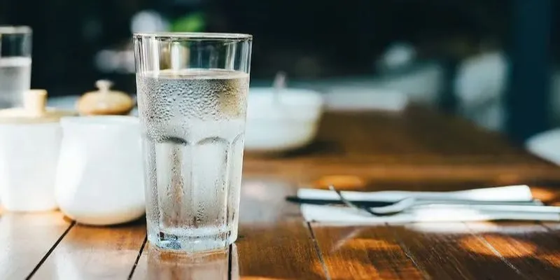 Nước có tính axit